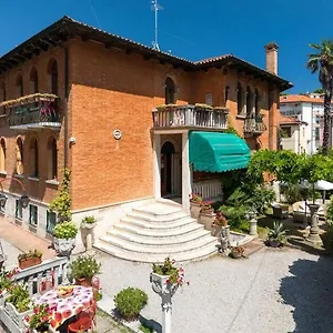 ** Hotel Albertina Italy